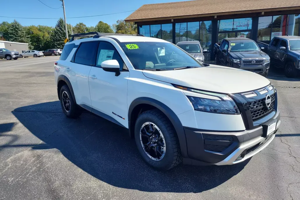 2025 Nissan Pathfinder Rock Creek photo 1