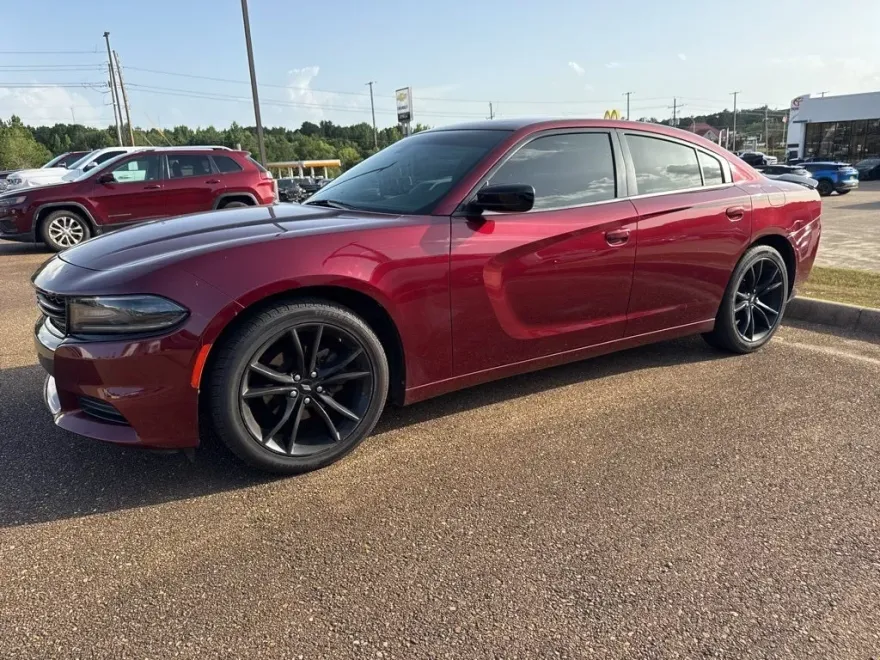 2018 Dodge Charger SXT photo 1