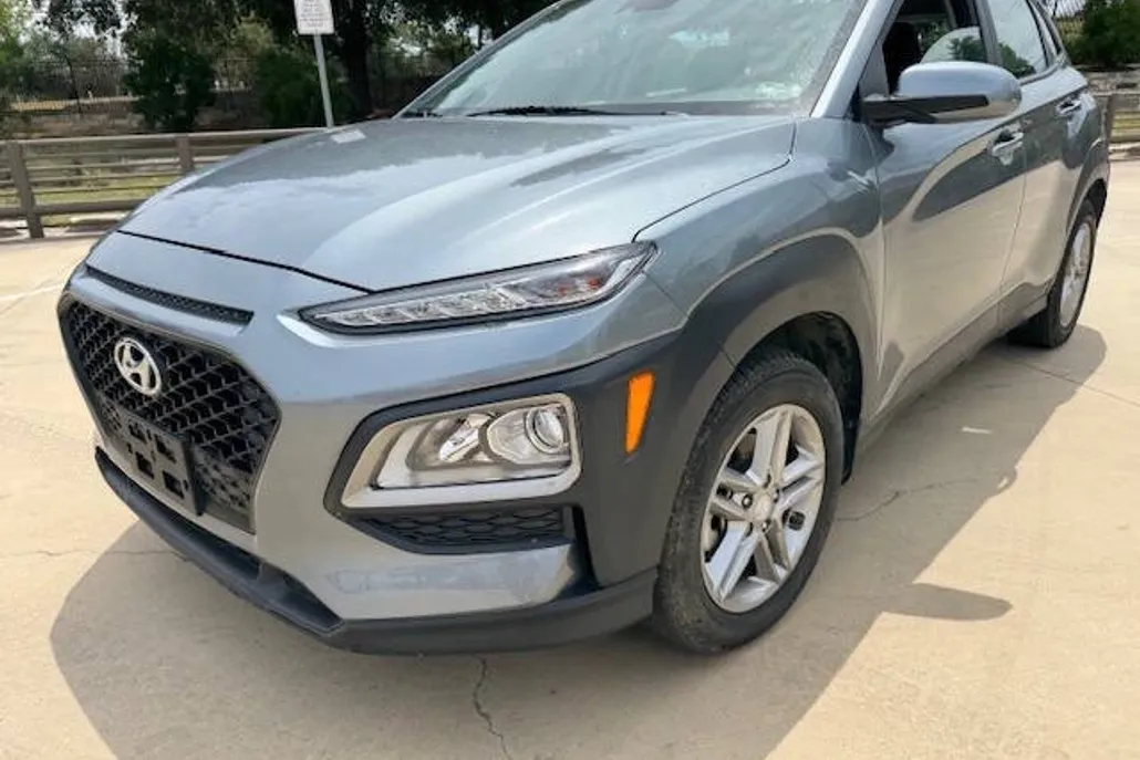 2021 Hyundai Kona SE photo 1