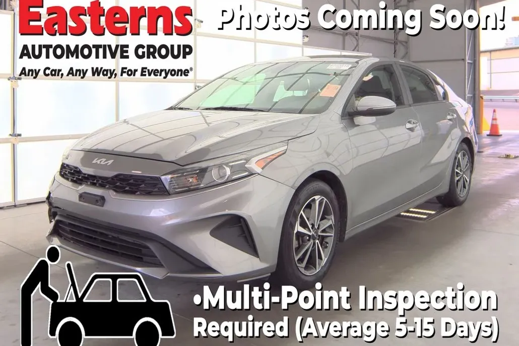 2022 Kia Forte LXS photo 1