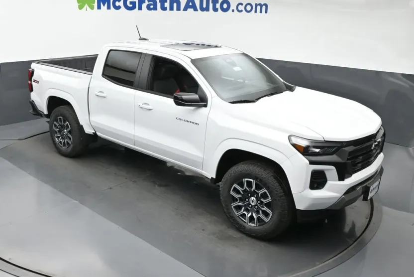 2026 Chevrolet Colorado Z71 photo 1