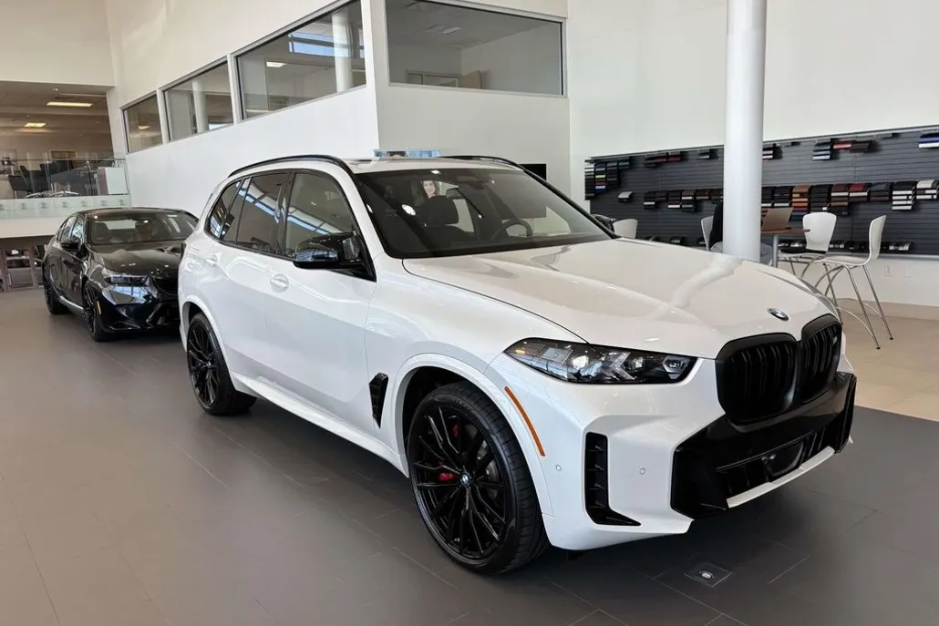 2026 Bmw X5 M60i photo 1