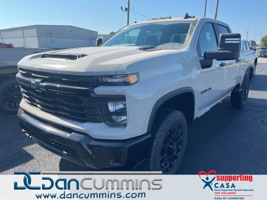 2026 Chevrolet Silverado 2500HD Custom photo 1