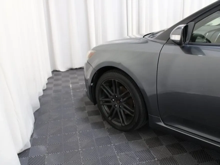 2013 Scion tC photo 1