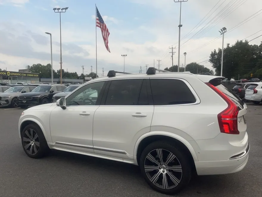 2023 Volvo XC90 Ultimate photo 1