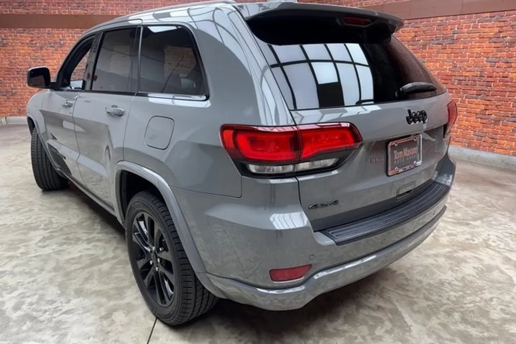 2020 Jeep Grand Cherokee Altitude photo 1