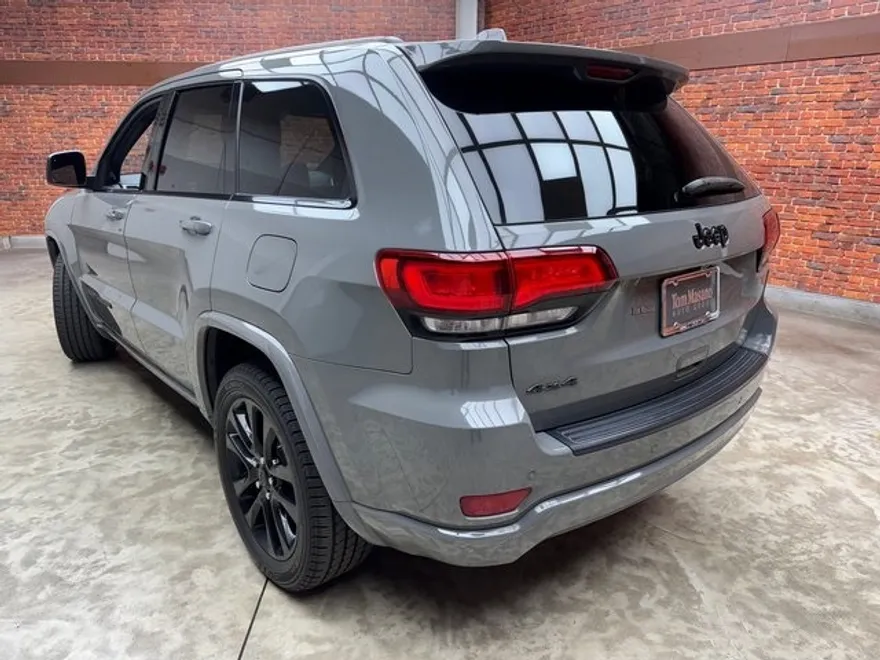 2020 Jeep Grand Cherokee Altitude photo 1