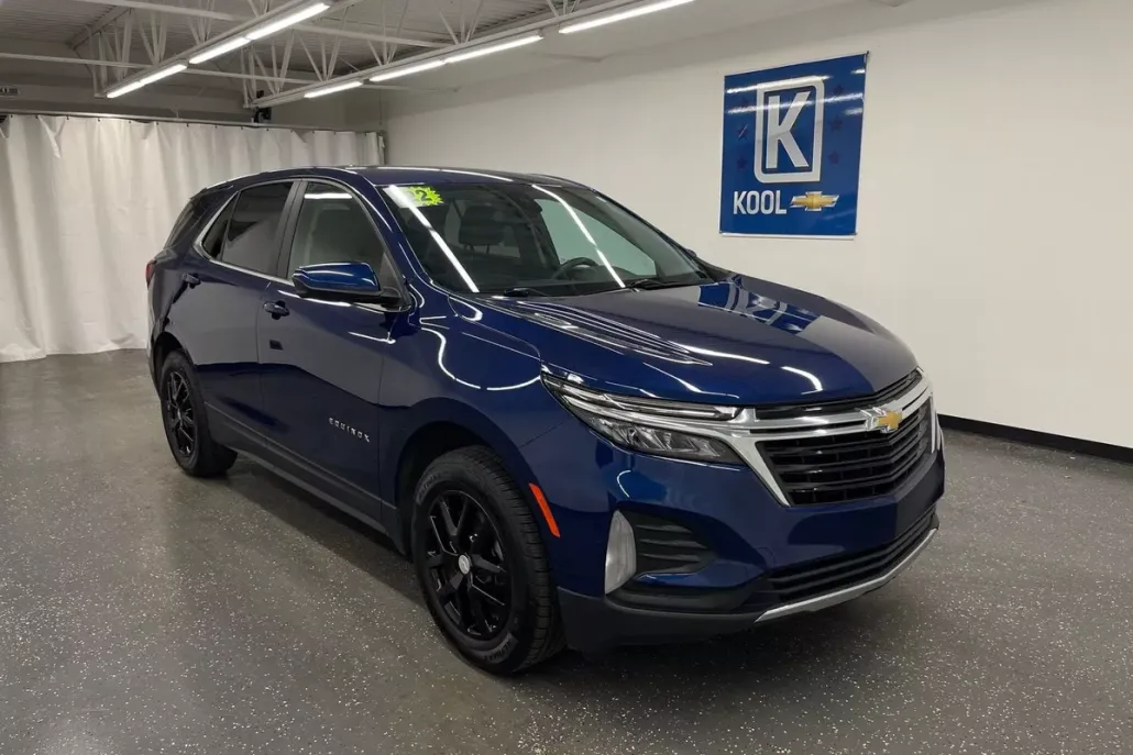 2022 Chevrolet Equinox LT photo 1