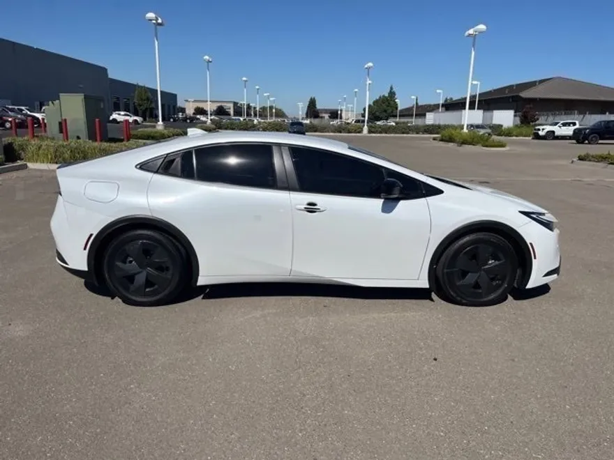 2023 Toyota Prius Prime SE photo 1