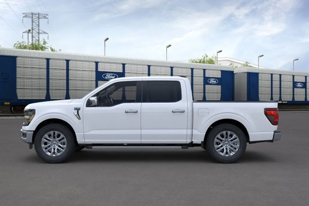 2025 Ford F-150 XLT photo 1