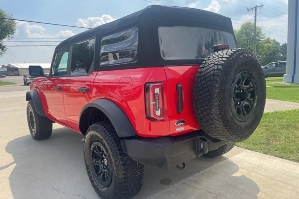 2023 Ford Bronco Wildtrak photo 1