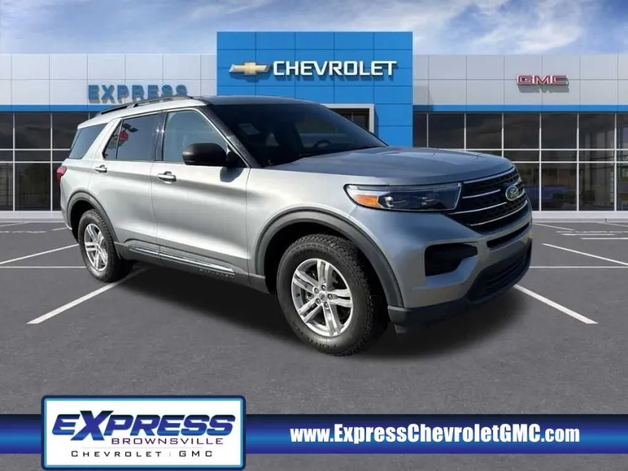 2022 Ford Explorer XLT photo 1