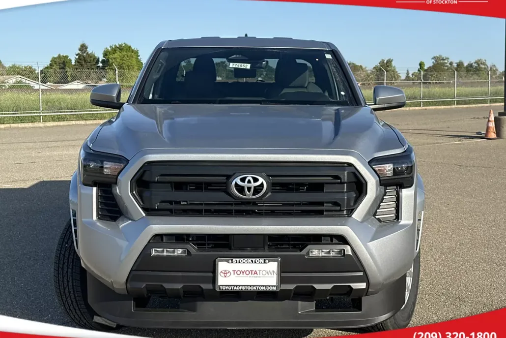 2025 Toyota Tacoma SR5 Double Cab photo 1