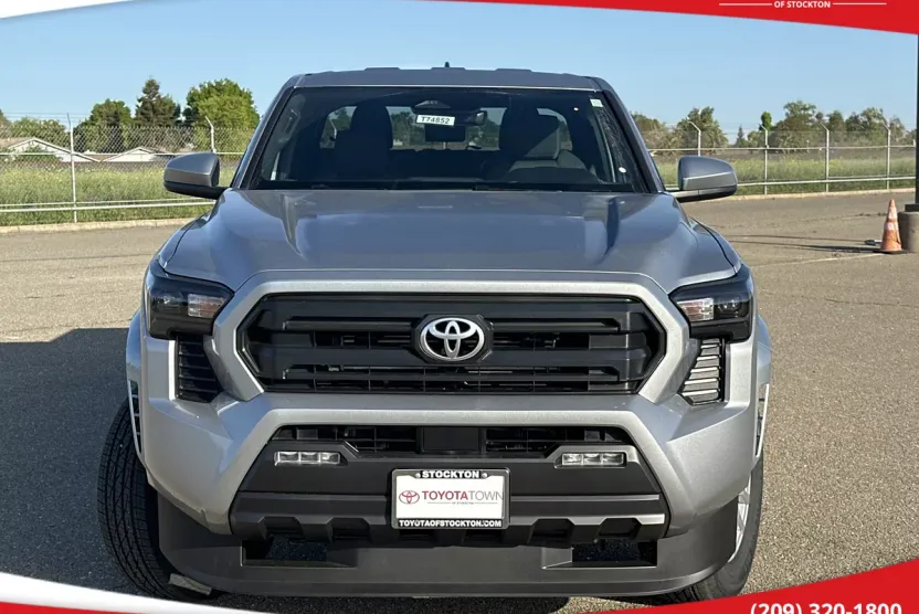2025 Toyota Tacoma SR5 Double Cab photo 1