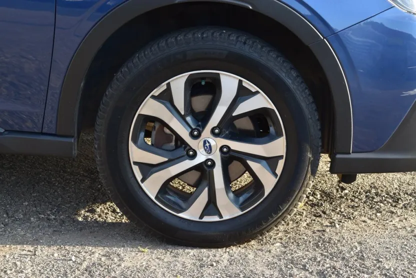 2021 Subaru Outback Limited photo 1