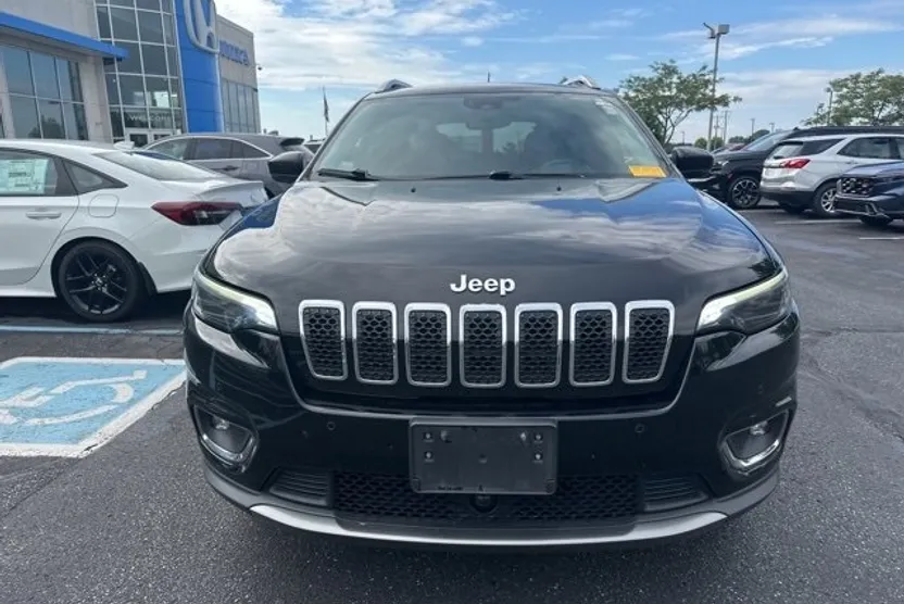 2019 Jeep Cherokee Limited photo 1