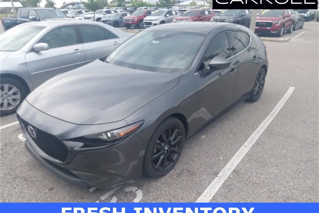2022 Mazda Mazda3 Hatchback Premium photo 1
