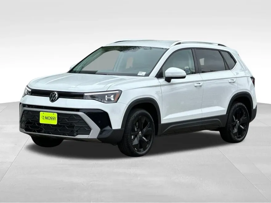2025 Volkswagen Taos SE photo 1