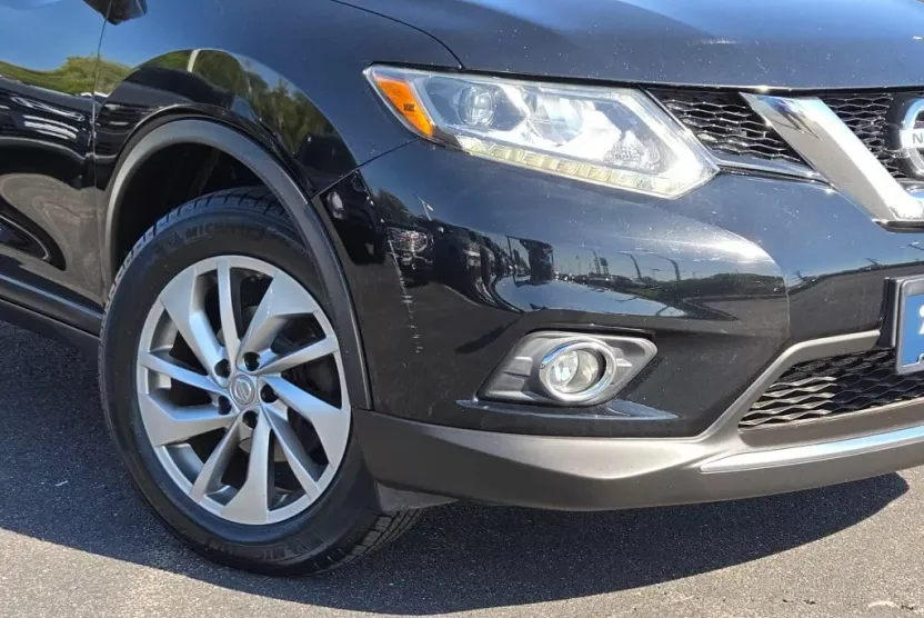 2014 Nissan Rogue SL photo 1