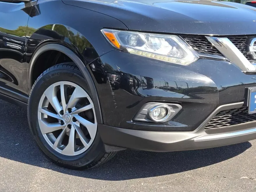 2014 Nissan Rogue SL photo 1