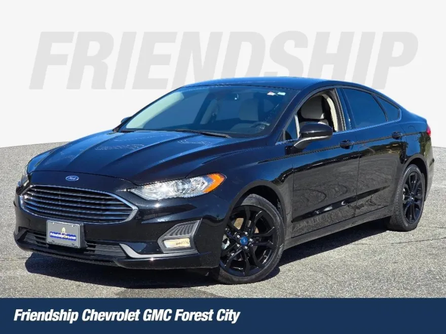 2019 Ford Fusion SE photo 1