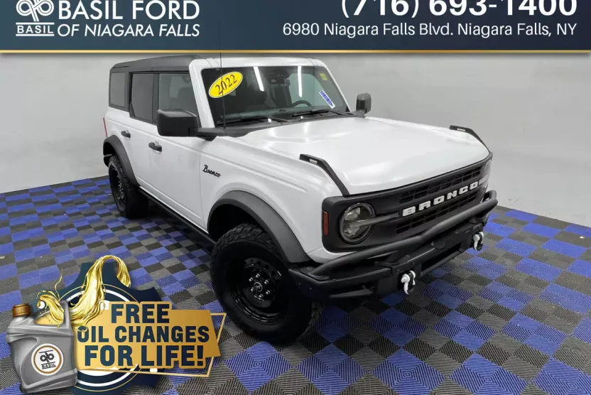 2023 Ford Bronco Black Diamond photo 1