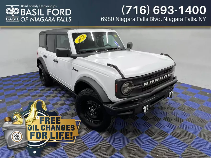 2023 Ford Bronco Black Diamond photo 1
