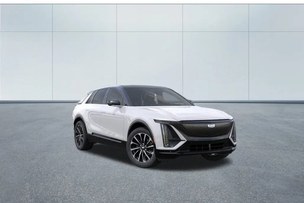 2025 Cadillac Lyriq Sport photo 1