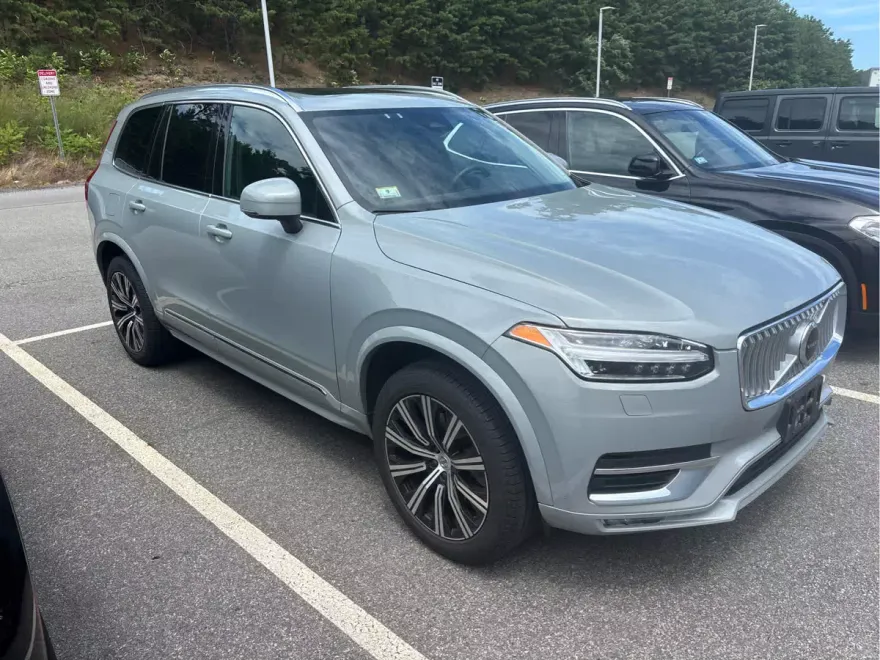 2024 Volvo XC90 B5 Core photo 1