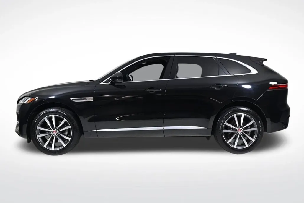 2023 Jaguar F-PACE P250 S photo 1