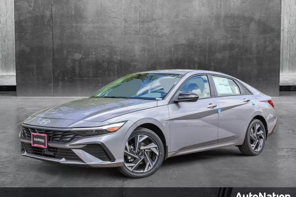 2025 Hyundai Elantra Hybrid SEL Sport photo 1