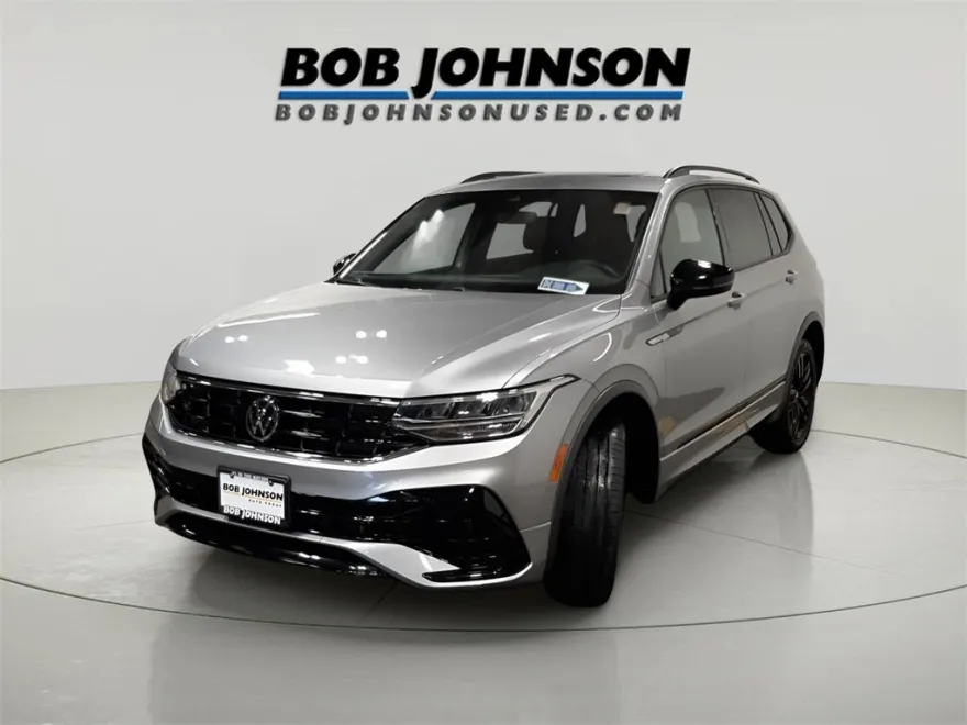 2022 Volkswagen Tiguan SE R-Line Black photo 1
