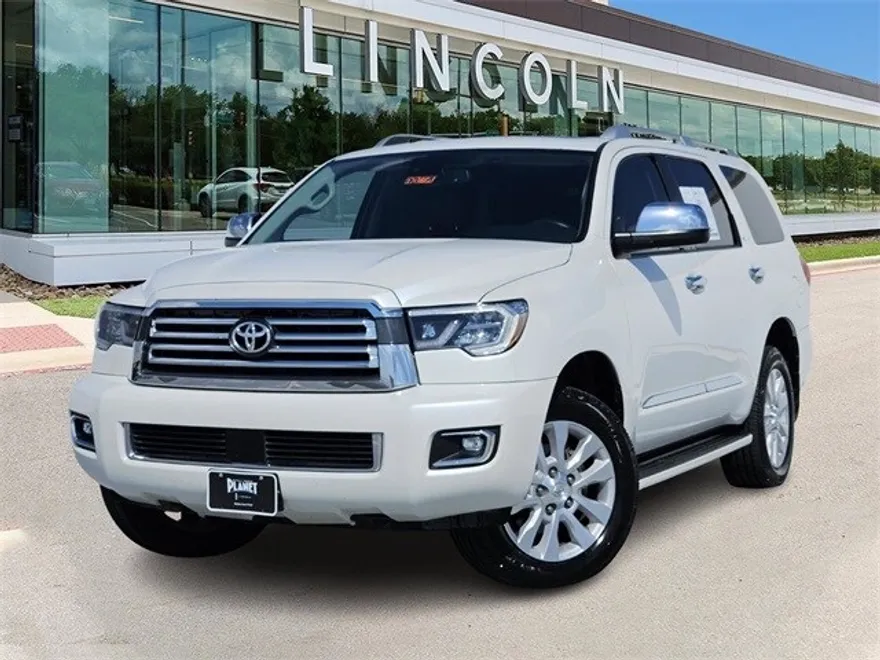 2018 Toyota Sequoia Platinum photo 1