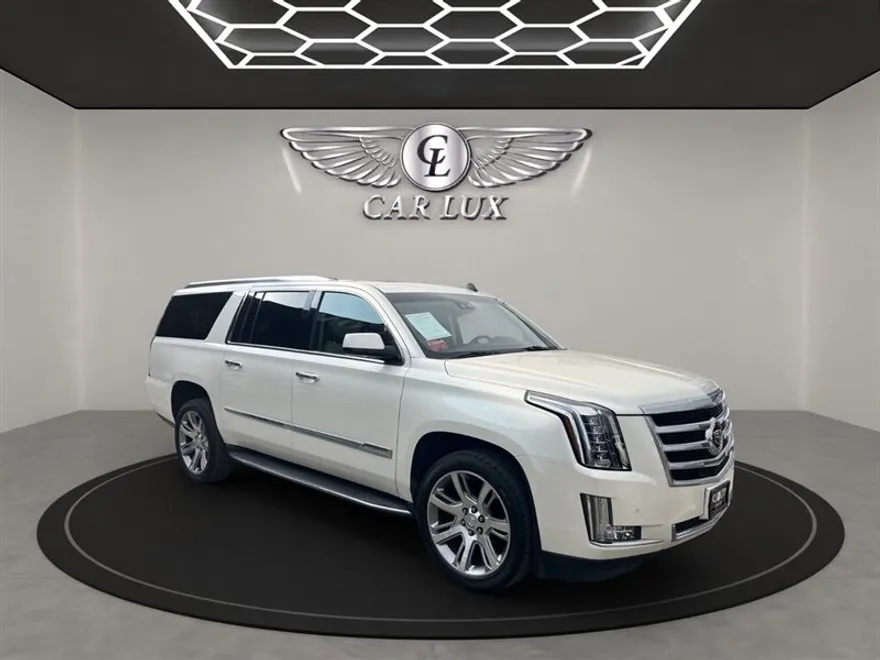 2015 Cadillac Escalade ESV Luxury photo 1