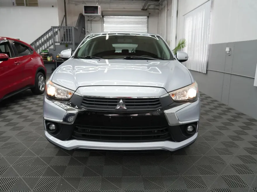 2017 Mitsubishi Outlander Sport ES photo 1