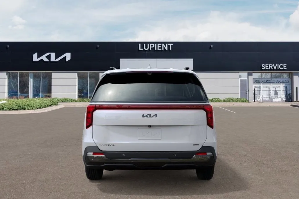 2026 Kia Carnival SX photo 1