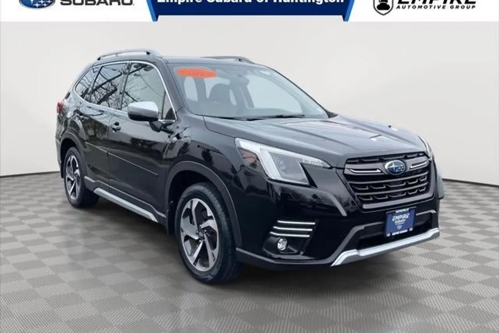 2022 Subaru Forester Touring photo 1