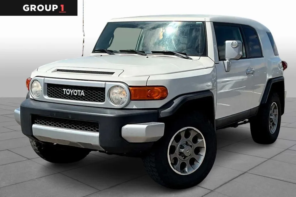 2012 Toyota FJ Cruiser Base photo 1