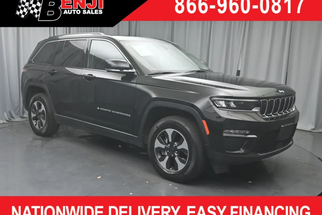 2023 Jeep Cherokee 4xe photo 1