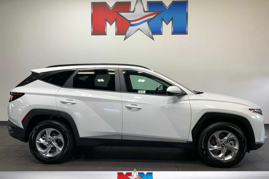 2024 Hyundai Tucson SEL photo 1