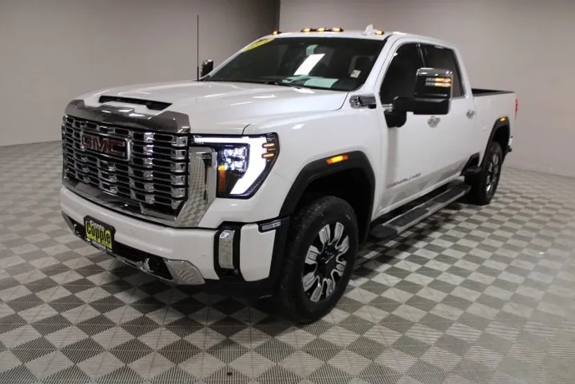 2024 Gmc Sierra 2500 HD Denali photo 1