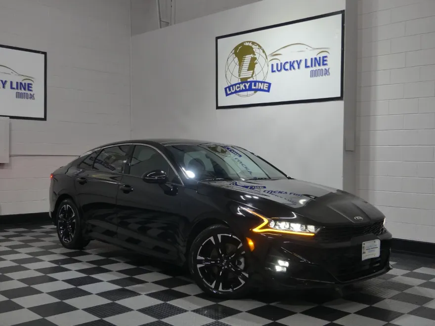 2021 Kia K5 GT-Line photo 1