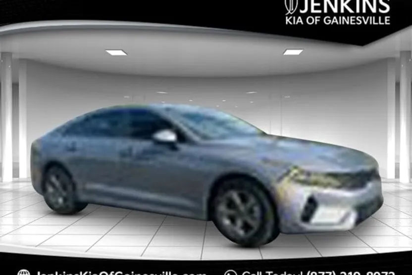 2021 Kia K5 LXS photo 1