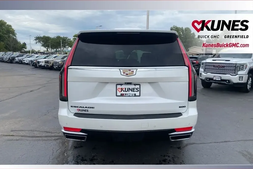 2022 Cadillac Escalade Premium Luxury Platinum photo 1
