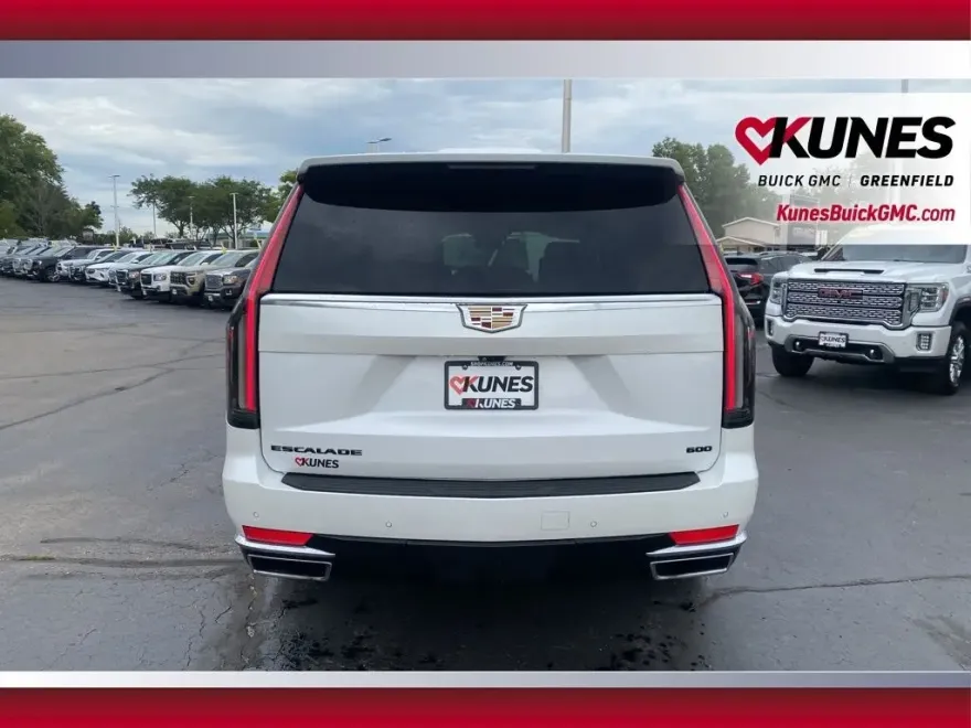 2022 Cadillac Escalade Premium Luxury Platinum photo 1