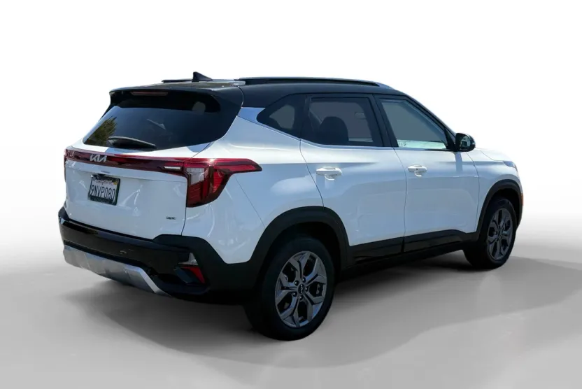 2024 Kia Seltos S photo 1