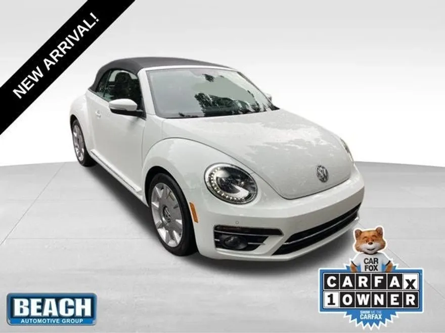 2019 Volkswagen Beetle Convertible SE photo 1