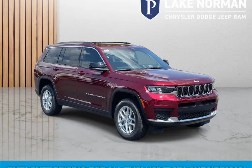 2025 Jeep Grand Cherokee Laredo photo 1
