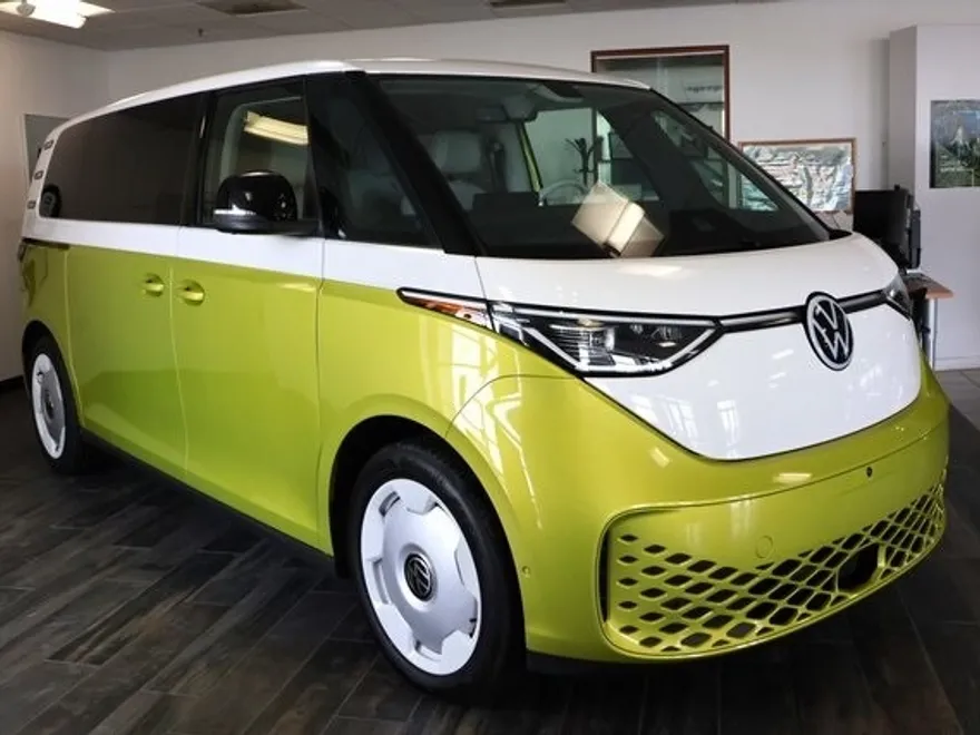 2025 Volkswagen ID. Buzz photo 1