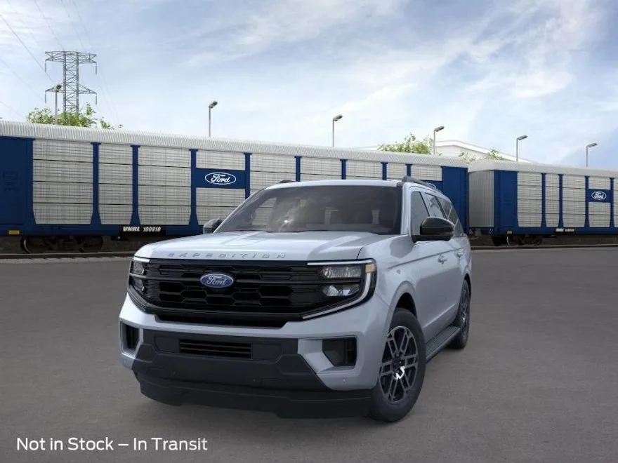 2025 Ford Expedition photo 1